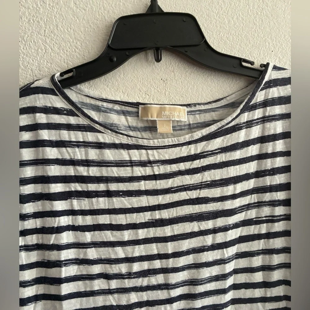 💥Michael Kors Navy & White Tie Front Blouse S